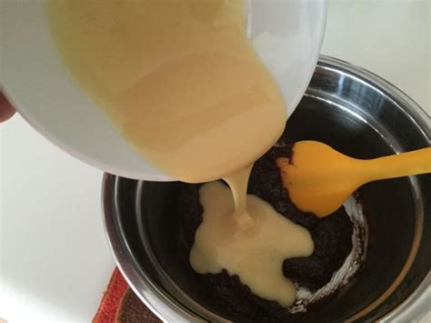 Banana breeze pie from thefirstyearblog.com. Condensed Milk Mocha Cotton Cake 咖啡可可炼乳棉花蛋糕 | Cotton cake ...