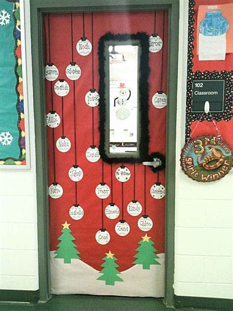 50 Simple Diy Christmas Door Decorations For Home And School 41