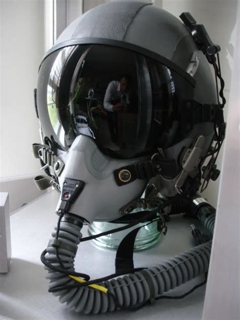 Helicopter helmet is a complete airman life support equipment supplier with sales and repair facilities for msa gallet, gentex, alpha, and evo. fighter jet pilot helmet - Google Search | Helmet ...