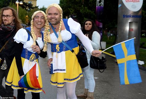Sweden Wins Eurovision Song Contest 2015 In Austria Beating Russia Daily Mail Online