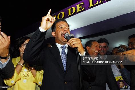 Dominican President Leonel Fernandez Speaks To Supporters After The Fotografía De Noticias