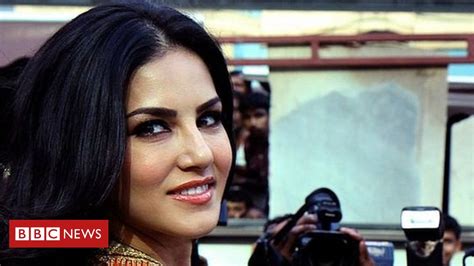sunny leone a ex estrela pornô da Índia que virou atriz de sucesso e agora escritora erótica