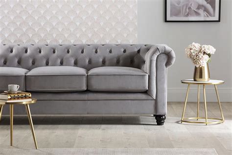 8 Ways To Style The Chesterfield Sofa Furniture And Choice