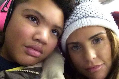 Katie Price Warns Cbb Housemates She Wont Hold Back If They Insult Her