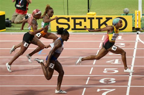 Jeter ran 10.64 seconds in 2009. Jamaican sprinter Fraser-Pryce clocks 11.00 seconds in ...
