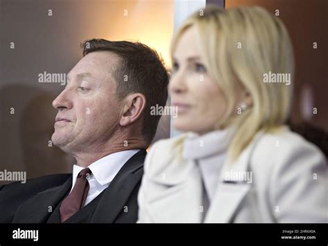 Wayne Gretzky And Wife High Resolution Stock Photography And Images Alamy