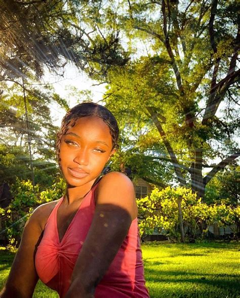 Pin By Javae Ferguson On Looks Beautiful Black Women Black Beauties Photoshoot