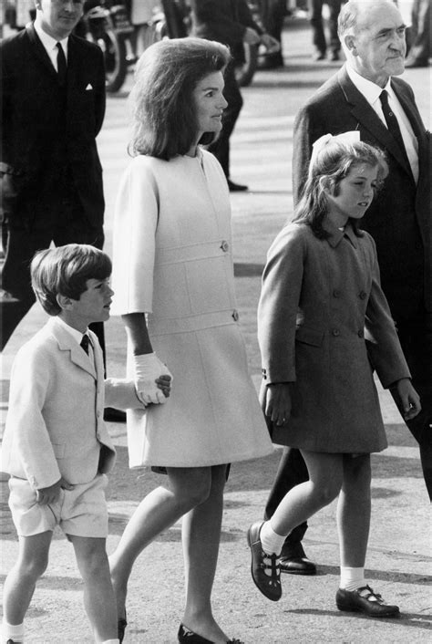 Jackie Kennedy Onassiss Best Globe Trotting Style Moments In Honor O