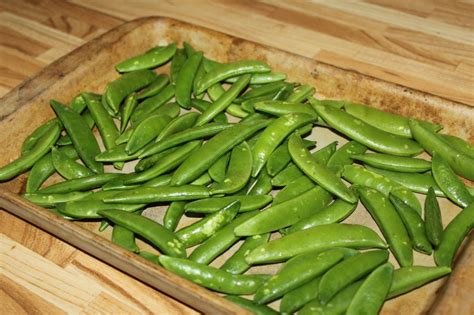 Recipe Oven Roasted Sugar Snap Peas The Frilly Apron