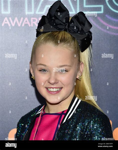 Singer Jojo Siwa Attends The 2016 Nickelodeon Halo Awards At Pier 36 On