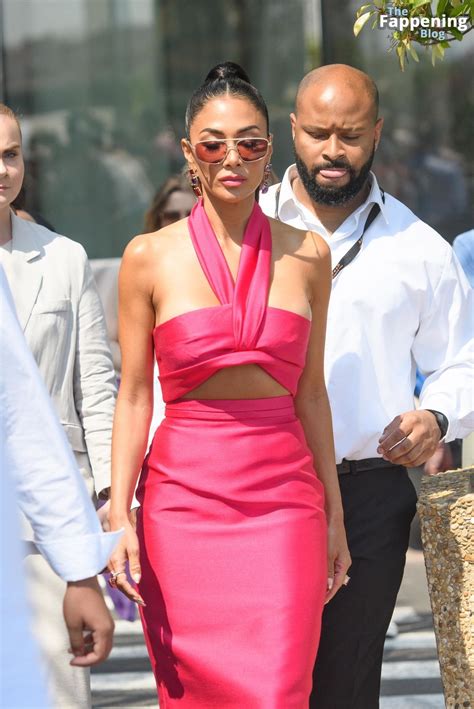 Nicole Scherzinger Flaunts Her Sexy Figure In A Pink Dress In Cannes 11 Photos Fappeninghd