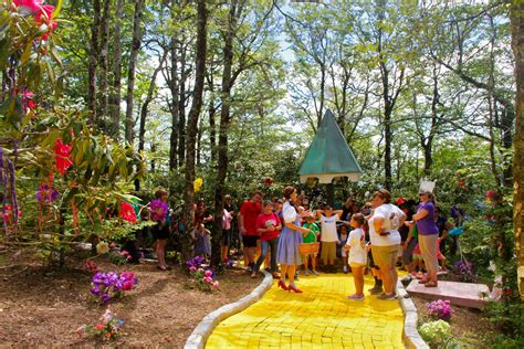 North Carolinas Land Of Oz Theme Park Grows In Popularity Over The