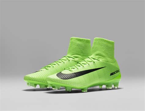 Scarpe Da Calcio Nike 2017 I Nuovi Colori Di Febbraio Di Mercurial