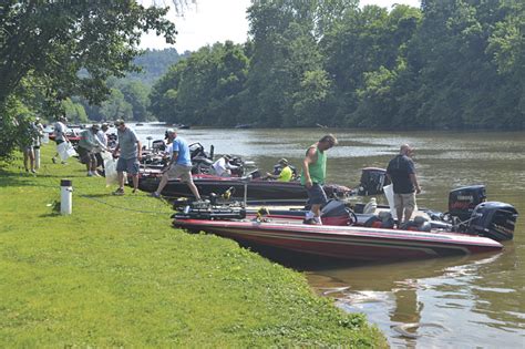 Sunny Days Help Lure Anglers To West Virginia Bass Tournament News