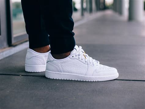 In fact, it even found an audience among athletes in other. Air Jordan 1 Low No Swoosh White • KicksOnFire.com