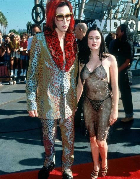 Marilyn Manson Et Rose Mcgowan En 1998 Mtv Video Music Awards Ces
