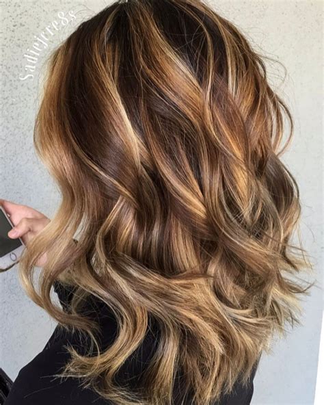Light Brown Hair With Caramel Blonde Balayage Brown Hair With Highlights And Lowlights Hair