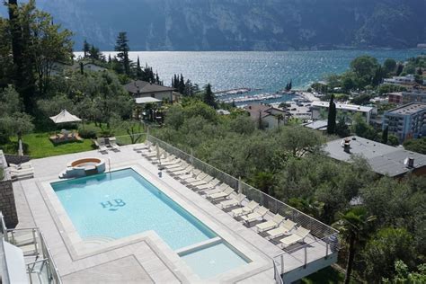 Blick Auf Den Pool Panoramic Hotel Benacus Riva Del Garda