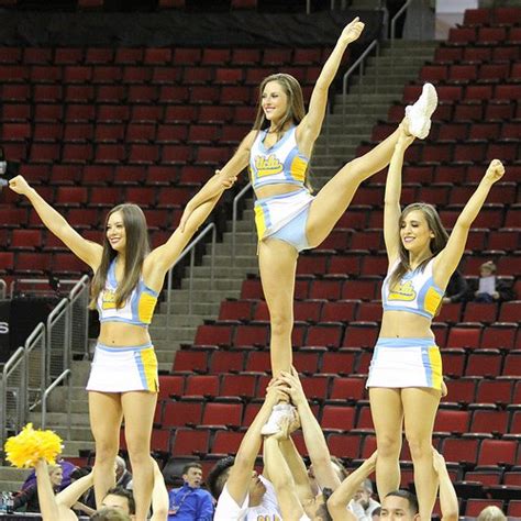 High School Cheerleaders Upskirt Bobs And Vagene