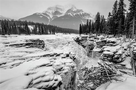 Winter Scene Of Athabasca Falls Photograph By Yves Gagnon
