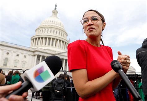 Ocasio Cortez Releases Green New Deal Outline It Calls For