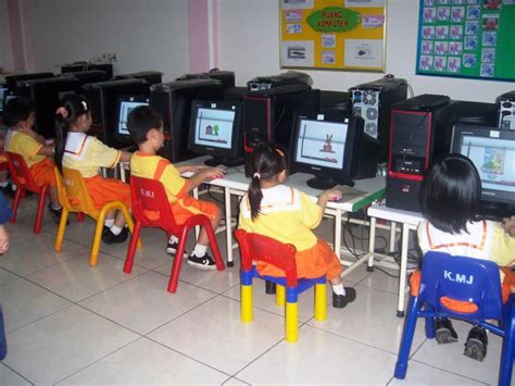 Perangkat keras programmable logic controller programmable logic controller dapat berarti sebagai alat pengendali logika yang dapat diprogram. APA ITU TEKNOLOGI PENDIDIKAN? - TEKNOLOGI DALAM PENGAJARAN ...