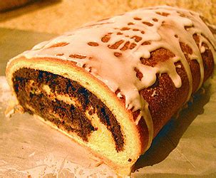Polish christmas tradition plays a major part in polish culture and heritage. polish_poppy_cake_makowiec_1.jpg (303×250) | Bread making ...