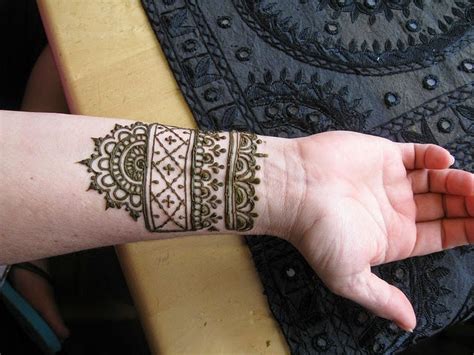 43 Henna Tattoo Designs Wrist Great Concept