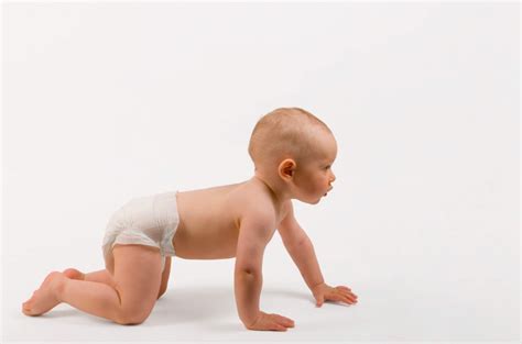 Erfahren sie hier, die wichtigsten. Baby-Entwicklung im ersten Jahr - Was kann mein Baby wann?