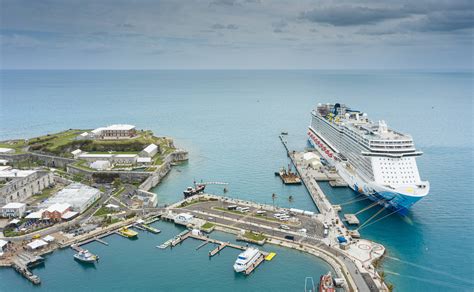NCL Escape, Royal Naval Dockyards, Bermuda : Cruise
