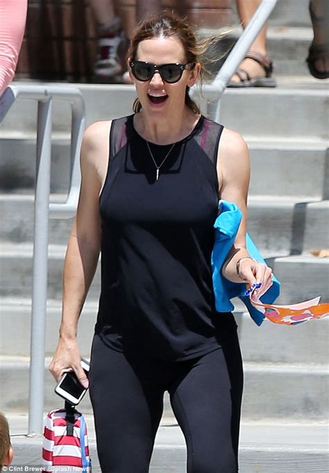 Jennifer Garner Shows Off Her Enviably Toned Physique In Skin Tight