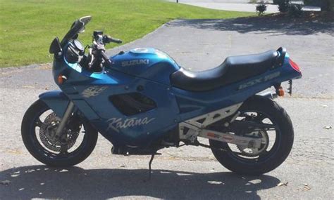 2006 katana 750 not rated yet i have the near mint 2006 katana 750 for sale maroon in color that comes with the size large (l) custom motorcycle helmet ($300) that is seen. 1996 Suzuki Katana 750