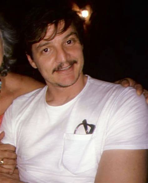 Another Happy Landing — Cuddly Pedro Pascal Atrizes Atores