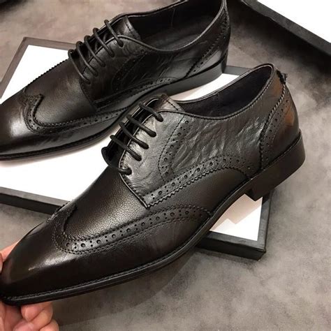 Step into those business meetings and formal gatherings in crisp and dapper styles. 2019 NEW Mens Designer Shoes Famous Red Bottom Brand Mens ...