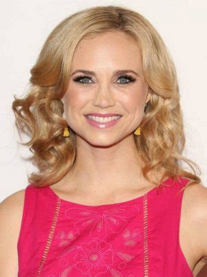 Fiona Gubelmann Height Weight Size Body Measurements Biography