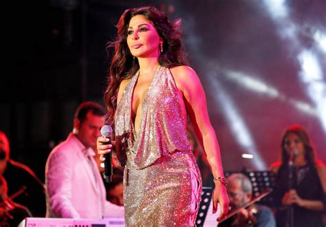 Lebanese Pop Sensation Reveals Breast Cancer Battle In Music Video People The Jakarta Post