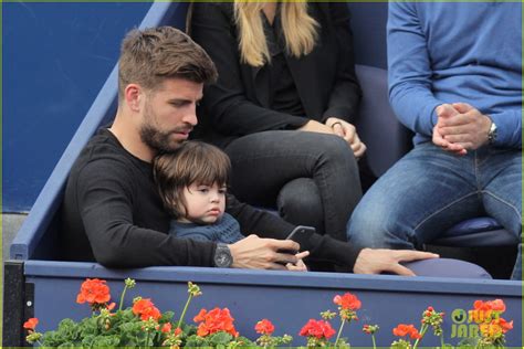 Shakira Gerard Pique Bring Their Adorable Son Milan To The Barcelona Open Photo