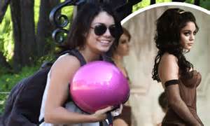 Vanessa Hudgens In Talks With Police Over Nude Photo Leak As Fbi Close