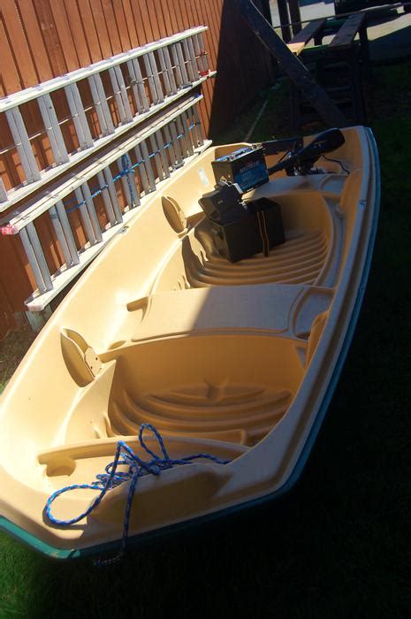 12 Ft Sun Dolphin Jon Boat Motor And Battery Esquimalt And View Royal