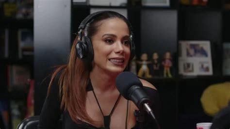 Anitta quebra o silêncio e fala sobre aposentadoria Vou parar cedo