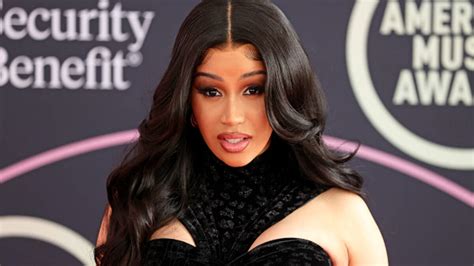 Cardi B Hits Fan With Mic Who Grabbed Her Mic During Performance