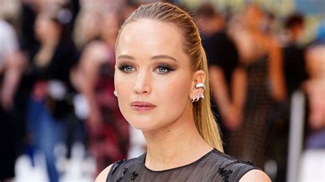 Jennifer Lawrence Spectaculaire Dans Une Robe Transparente Elle