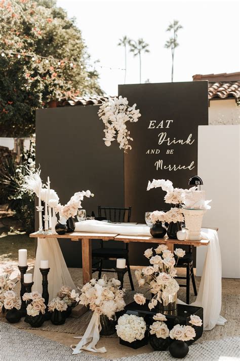 Black And White Wedding Decorations For A Contemporary Sweetheart Table