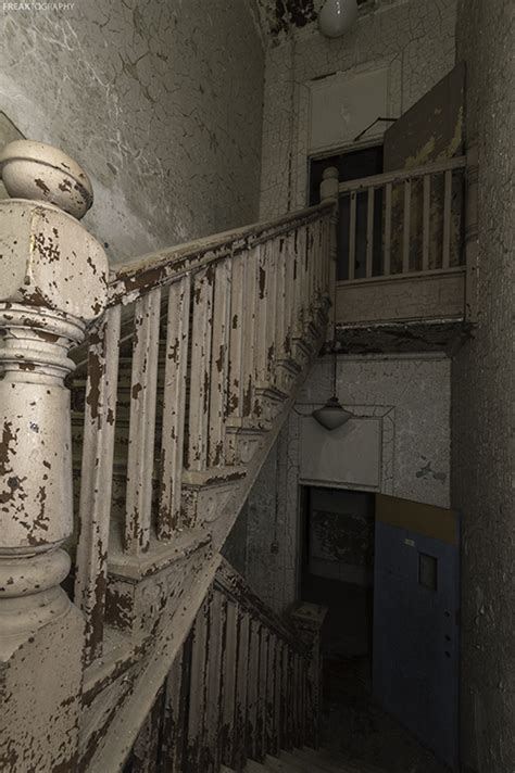 Exploring The Abandoned London Asylum For The Insane