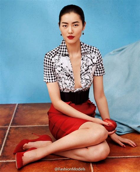 Fashion Model Liu Wen By Mei Yuan Gui For Harpers Bazaar China