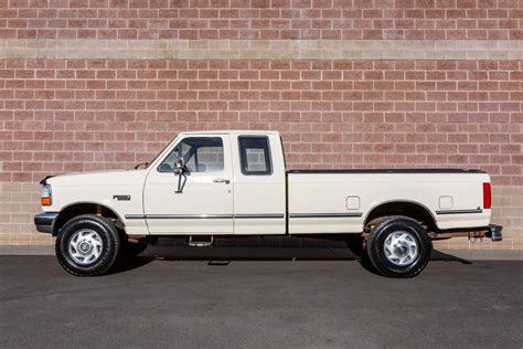 1995 Ford F 250 Xlt 4x4 With Just 8k Miles Is Up For Auction
