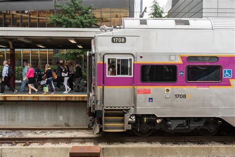 Bostons Mbta Trains Offer Special 10 Weekend Fare This Summer Go