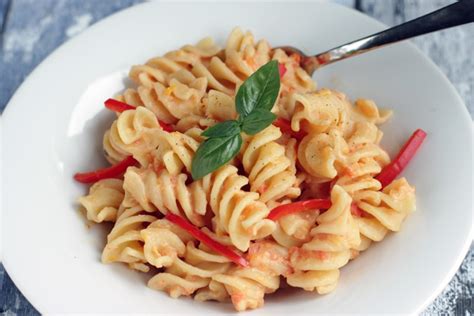 Fusilli With Roasted Red Pepper Pesto The Petite Cook