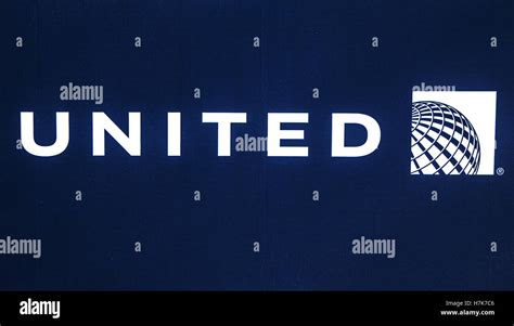 United Airlines Logo High Resolution Stock Photography And Images Alamy