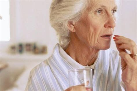 老年人该怎么选择和服用钙片 用药指导 振东健康网